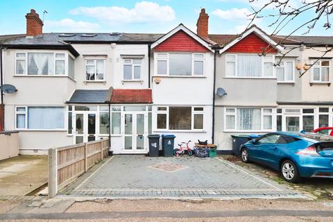 3 bedroom terraced house to rent, Cavendish Road, New Malden