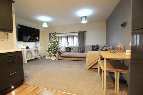 2 bedroom apartment for sale, Cypress Oaks, Stalybridge SK15