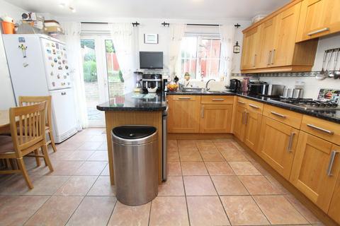 4 bedroom detached house for sale, View Point, Oldbury B69