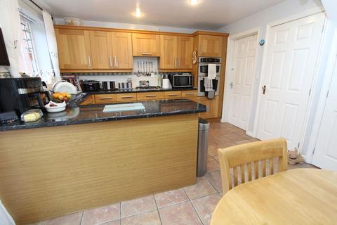 4 bedroom detached house for sale, View Point, Oldbury B69