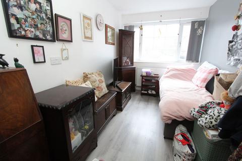 38 The Breeze, Brierley Hill, DY5 3AG