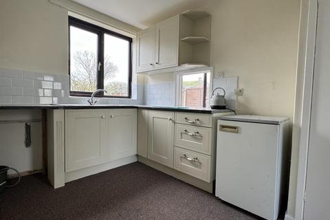 2 bedroom end of terrace house for sale, Dutton Close, Stoke Heath, Market Drayton.