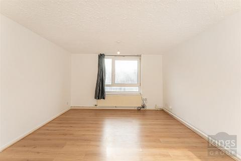 42 Altair Close, London, N17 0BW
