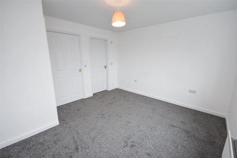 3 bedroom townhouse to rent, Lavender Close, Corby NN18