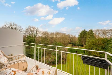 3 bedroom apartment for sale, Chaseley Court, Weybridge, KT13