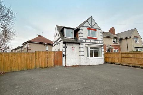 3 bedroom end of terrace house for sale, The Quadrant, North Shields, NE29