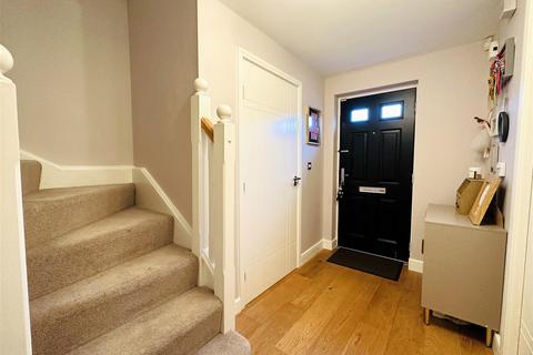 63 Station Road, Hambleton, Selby, YO8 9HY