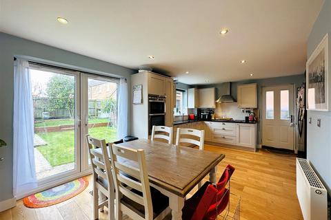 63 Station Road, Hambleton, Selby, YO8 9HY