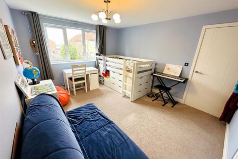 63 Station Road, Hambleton, Selby, YO8 9HY