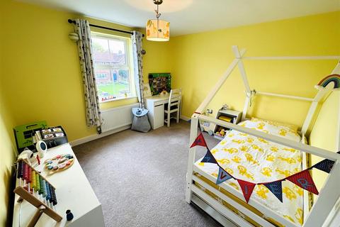 63 Station Road, Hambleton, Selby, YO8 9HY