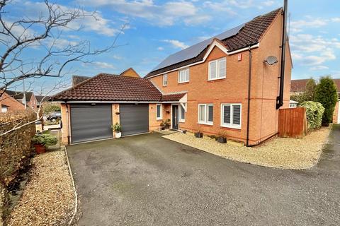 4 bedroom detached house for sale, Palomino Close, Stoke-On-Trent, ST3