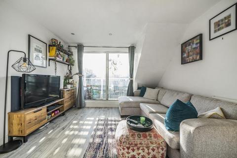 29 Tomlinson Close, London, W4 4DR