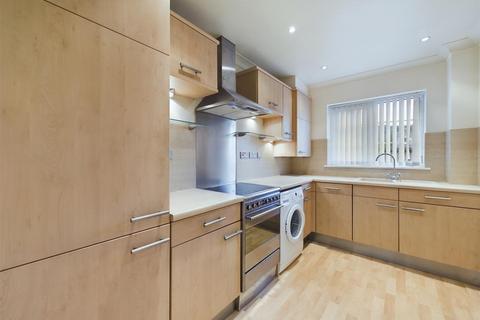 2 bedroom maisonette to rent, The Spinney, Solihull B91