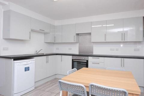 6 bedroom end of terrace house to rent, Upper Lewes Road, Brighton, BN2