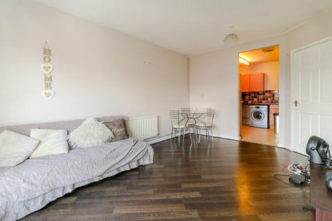 1 bedroom flat for sale, Collinson Court, EN3