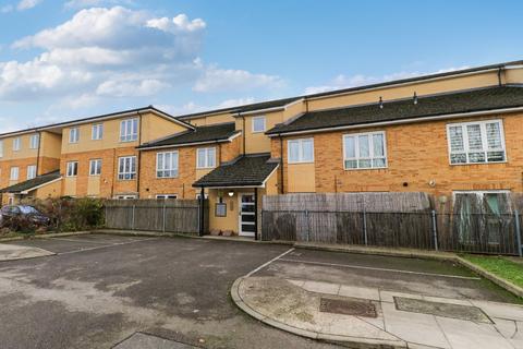 Collinson Court, EN3