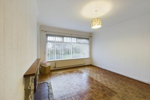 2 bedroom ground floor maisonette for sale, Heol Lewis, Rhiwbina, Cardiff. CF14