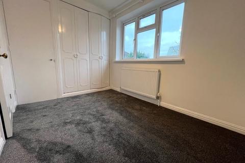 2 bedroom terraced house to rent, Bracklesham Close, Hampshire SO19