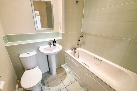 10 Ashdene Gardens, Reading, RG30 2EP