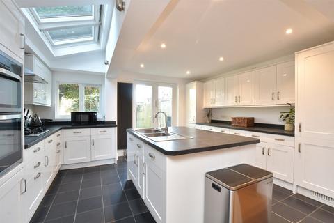 3 bedroom detached house for sale, Harrisons Rise, Croydon, Surrey