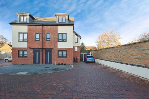 3 bedroom semi-detached house for sale, Beechey Court, Lincoln