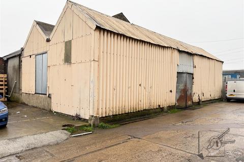 Warehouse to rent, Canal Road, Higham, Rochester