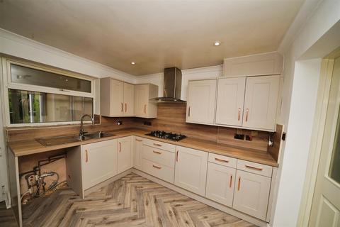 3 bedroom end of terrace house for sale, Woodlands Road, Hull