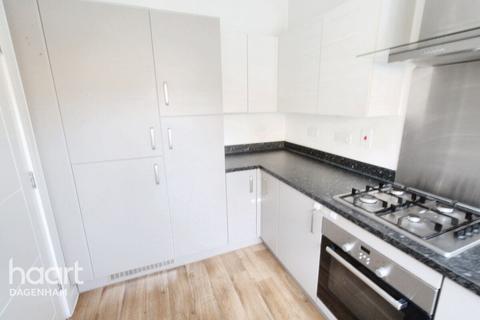 3 bedroom end of terrace house to rent, Ellis Avenue, DAGENHAM