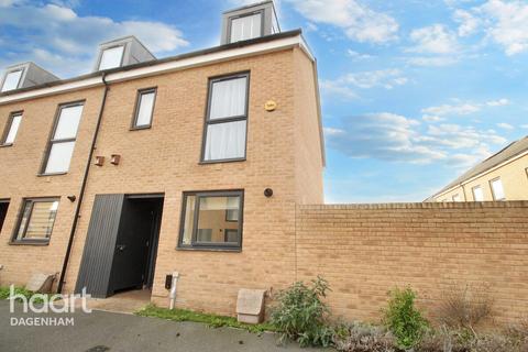 3 bedroom end of terrace house to rent, Ellis Avenue, DAGENHAM