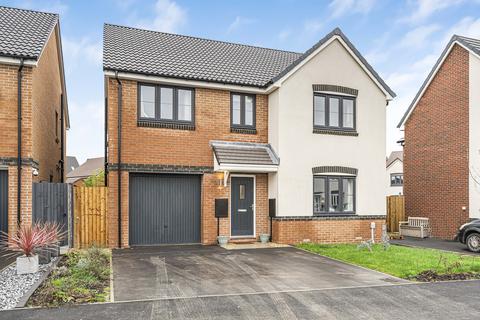 4 bedroom detached house for sale, Armstrong Avenue, Grove, OX12