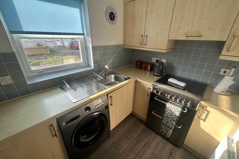 2 bedroom flat to rent, Kirklands, Renfrew