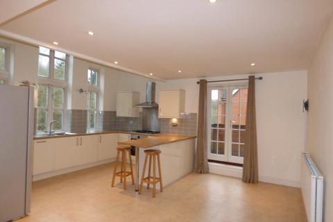 4 bedroom townhouse to rent, Greensleeves Drive, Brentwood, CM14