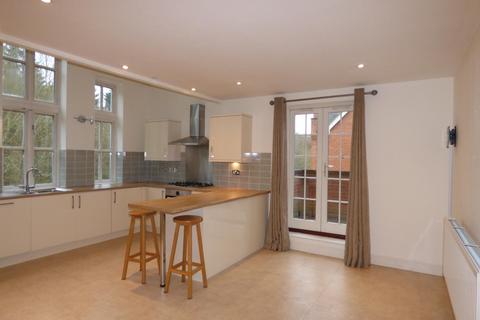 4 bedroom townhouse to rent, Greensleeves Drive, Brentwood, CM14