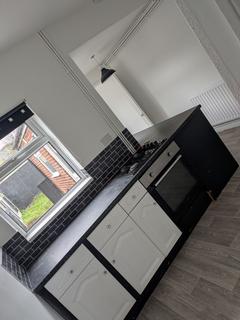 3 bedroom terraced house to rent, Eastwood Street, Nottingham NG6