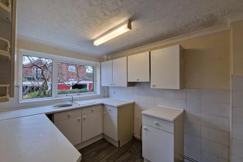 2 bedroom flat to rent, High Meadows, Wolverhampton WV6