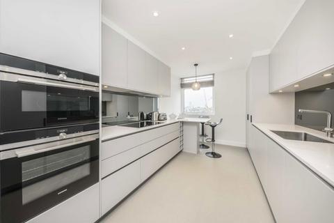 3 bedroom flat to rent, Brick Street, London W1J