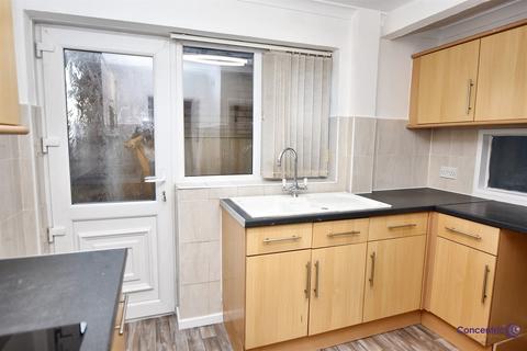 117 Glenthorne Drive, Walsall, WS6 7DD
