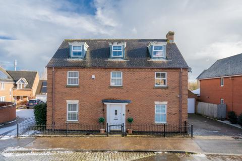 5 bedroom detached house for sale, Tiverton Crescent, Kingsmead, Milton Keynes MK4