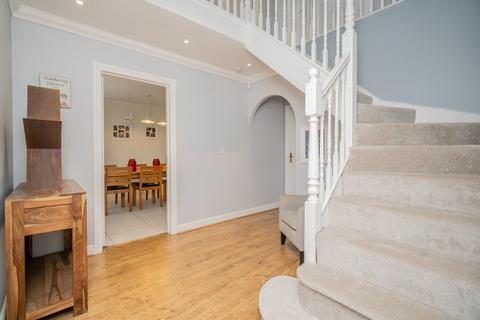 5 bedroom detached house for sale, Tiverton Crescent, Kingsmead, Milton Keynes MK4