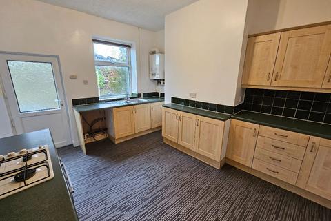 3 bedroom terraced house to rent, Whittle Street, Rawtenstall, Rossendale