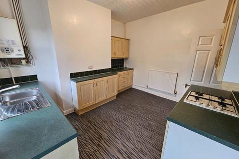 3 bedroom terraced house to rent, Whittle Street, Rawtenstall, Rossendale