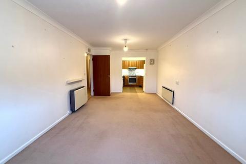 1 bedroom apartment to rent, Manor Court Lodge, South Woodford, E18