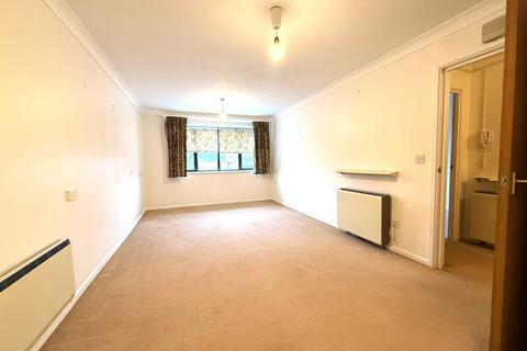 1 bedroom apartment to rent, Manor Court Lodge, South Woodford, E18