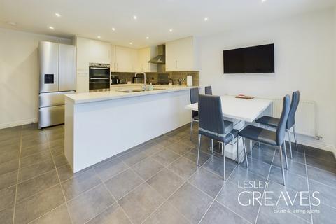 55 Bradstone Drive, Mapperley, Nottingham, NG3 5SY