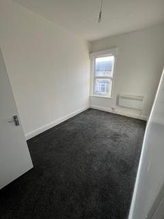 2 bedroom flat to rent, St. Heliers Road, Blackpool FY1