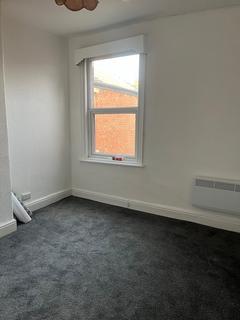 2 bedroom flat to rent, St. Heliers Road, Blackpool FY1