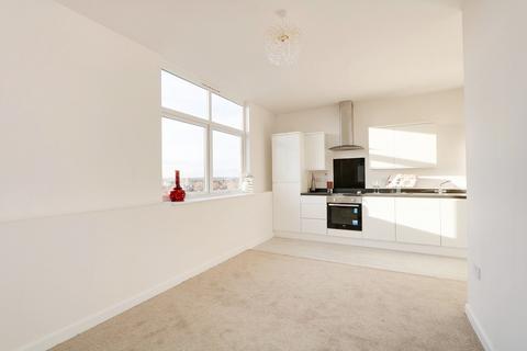 2 bedroom apartment for sale, Victoria Avenue, Southend-On-Sea SS2