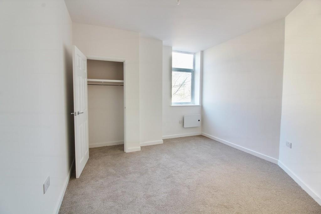 27 Pinnacle second bedroom