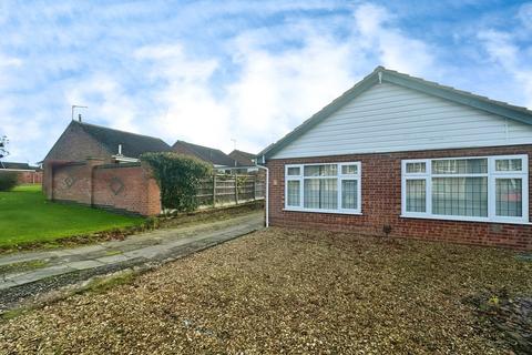 2 bedroom detached bungalow to rent, Chaffinch Close, Derby DE21