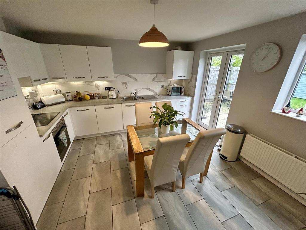 Open Plan Kitchen & Dining Room